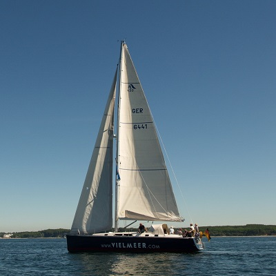 VIELMEER Blue - Segelyacht buchen in Kühlungsborn